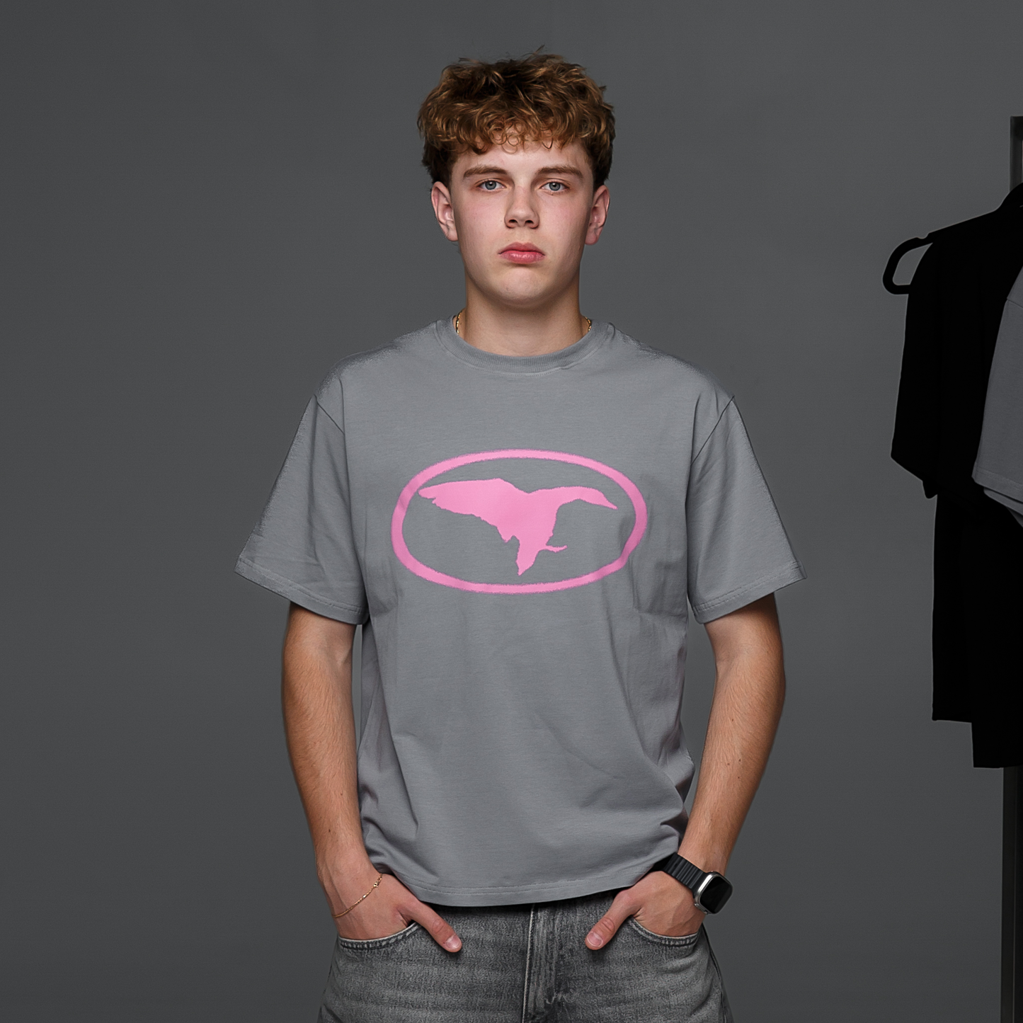 DUCK CLUB T-SHIRT — GRAY